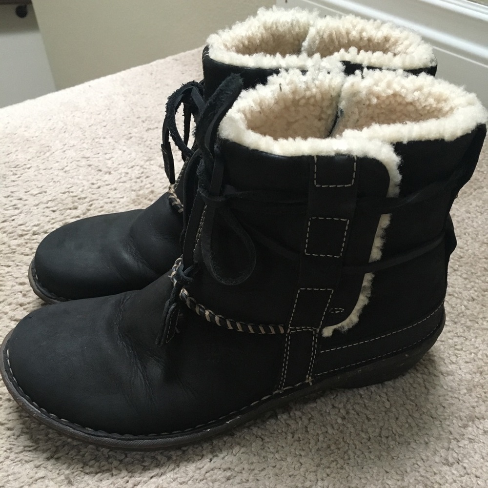 Caspia Black Ugg Boots!